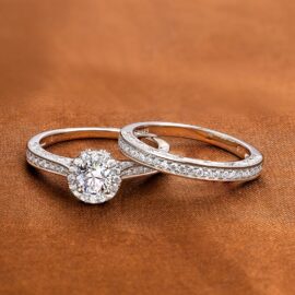 2 Pcs Halo Wedding Ring Set