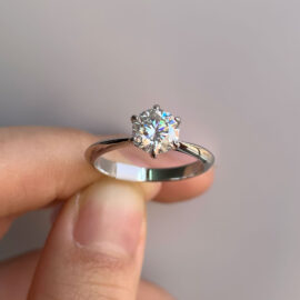 Solitaire 1.0ct Round Cut Engagement Ring