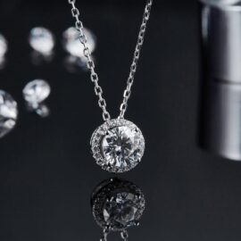 Brilliant-Cut Moissanite Diamond Set