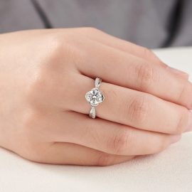 1.0CT Moissanite Engagement Ring